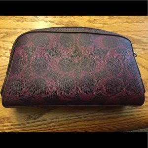 Coach makeup bag, gently used, great condition